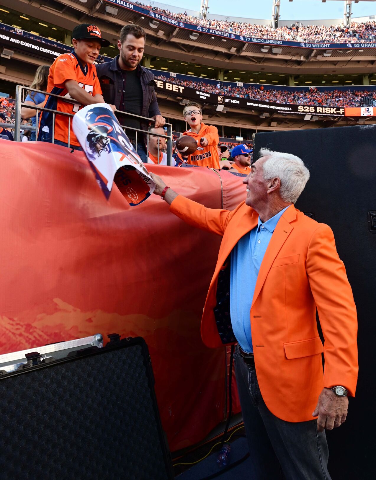 101721-s-broncos 03.JPG